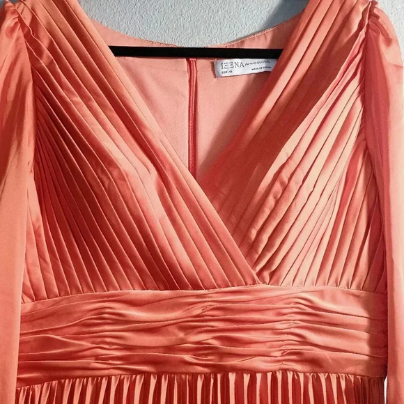 Ieena Macduggal Pleated Long Sleeve Satin V Neck Gown Size 10 NWT - Picture 15 of 16